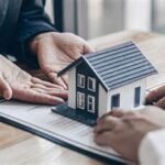 Negotiate With a Real Estate Agent for the Best Deal